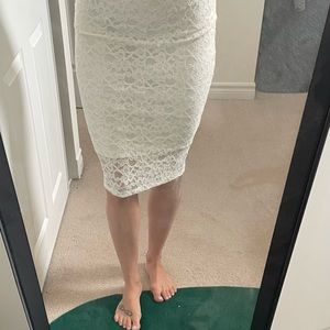 Lace pencil skirt
